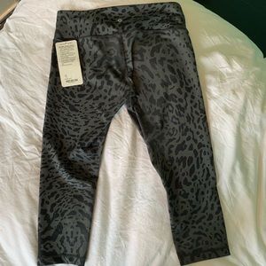Lululemon wunder under crop
